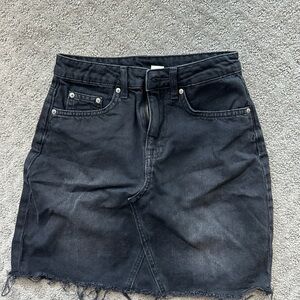 DIVIDED black jean skirt